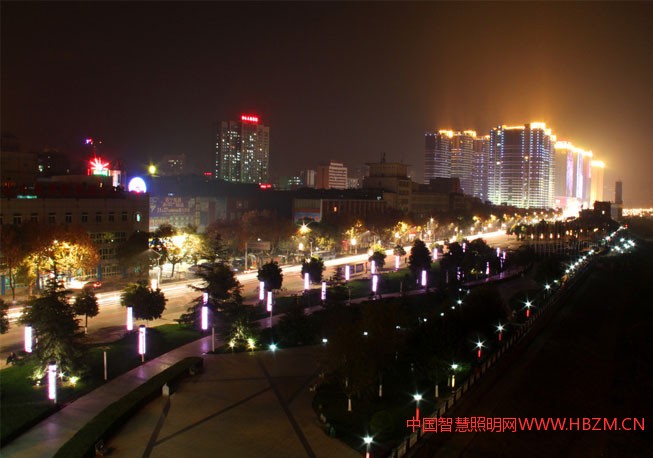 577295_130526472198_2