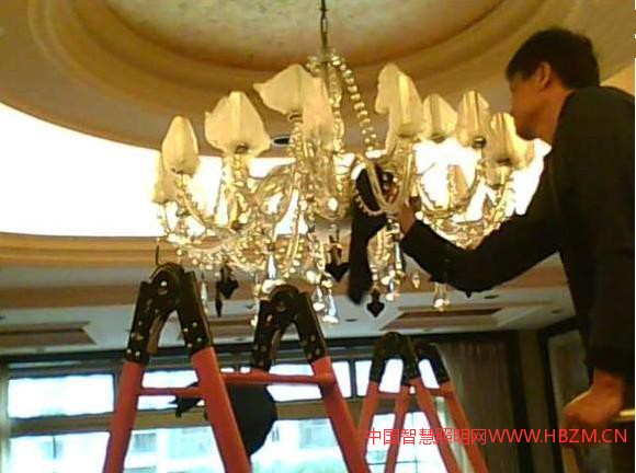 中國春節(jié)如何養(yǎng)護照明燈具