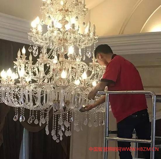 中國春節(jié)如何養(yǎng)護照明燈具