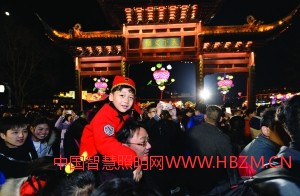 近70萬游客 夫子廟觀燈