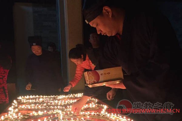 廣東東莞郭都真人古觀上元千人供燈祈福法會(huì)舉行