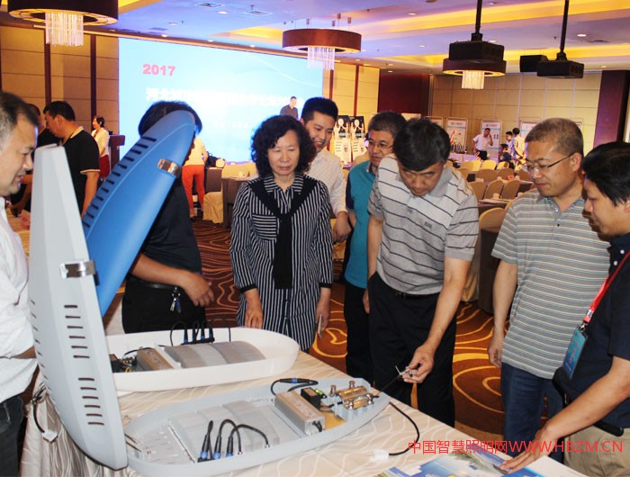 浙江世明光學(xué)科技有限公司考什么吸引了河北省照明行業(yè)協(xié)會領(lǐng)導(dǎo)及河北照明管理單位的負(fù)責(zé)人