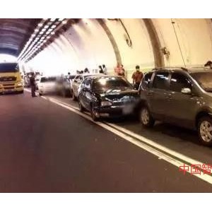 照明關(guān)乎健康與生命，一隧道疑因燈光太暗致16車相撞