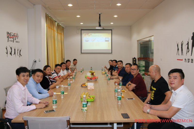 LED專(zhuān)業(yè)委員會(huì)輪值會(huì)長(zhǎng)深入瑞麒照明走訪調(diào)研