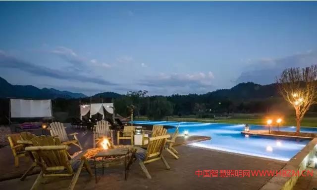 泳池夜景照明