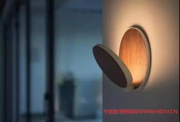 室內(nèi)照明更強調(diào)的是舒適性和藝術(shù)性