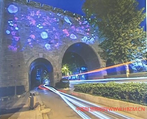 雨花門他也有個(gè)典故叫落雨成花