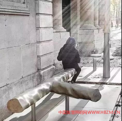 法國(guó)巴黎clover電路燈