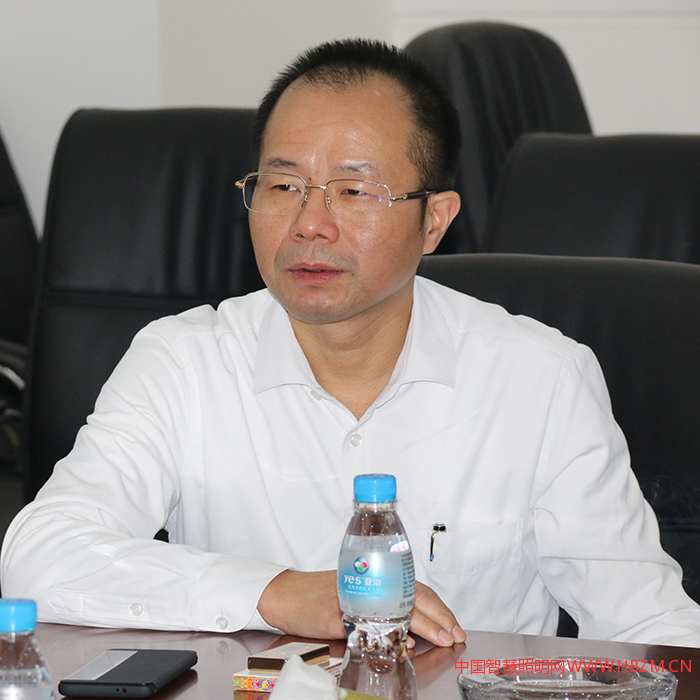 ▲中山市湖南商會LED專業(yè)委員會會長彭繼輝