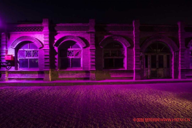 誰知道色彩有點不對，光色選擇很重要