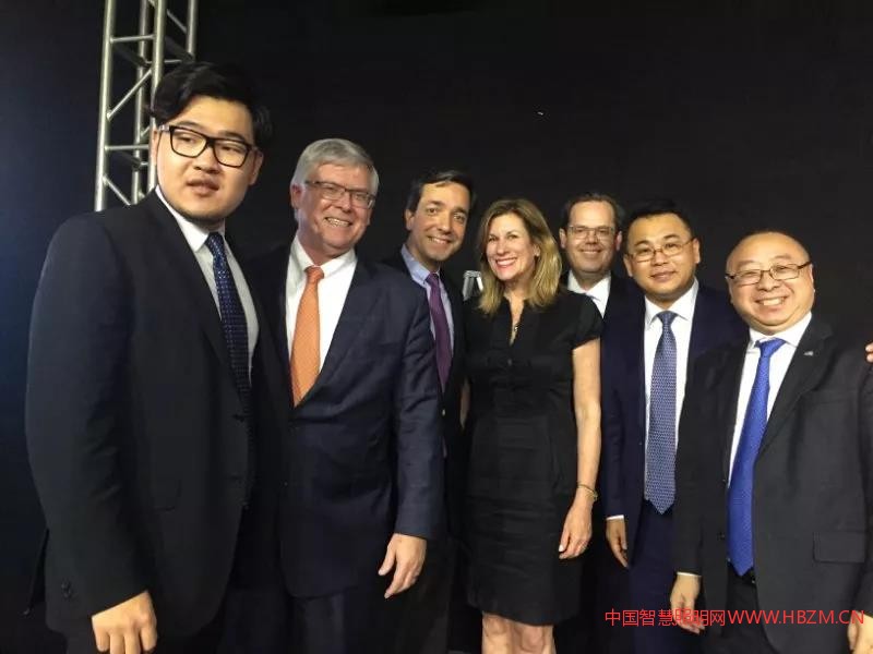 中國智慧路燈項目首次走進(jìn)美國