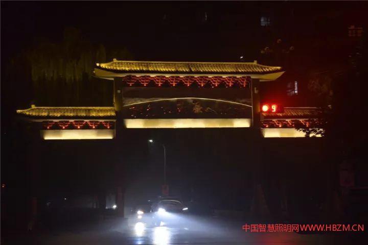 如今的無極，已然是燈火輝煌