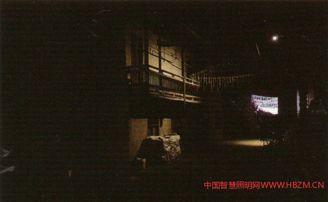 關(guān)于鄉(xiāng)土以及鄉(xiāng)土照明的實踐性思考-圖2道路存在暗區(qū)