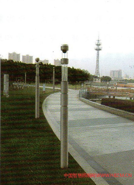 多功能智慧路燈桿示意圖