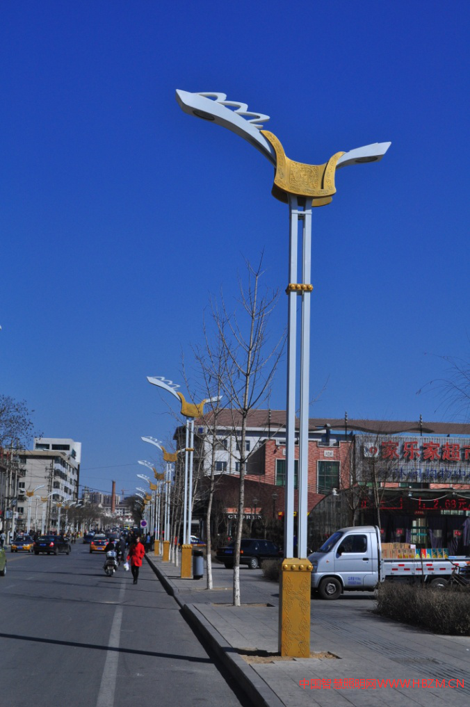 承德平泉叫做金馬鞍