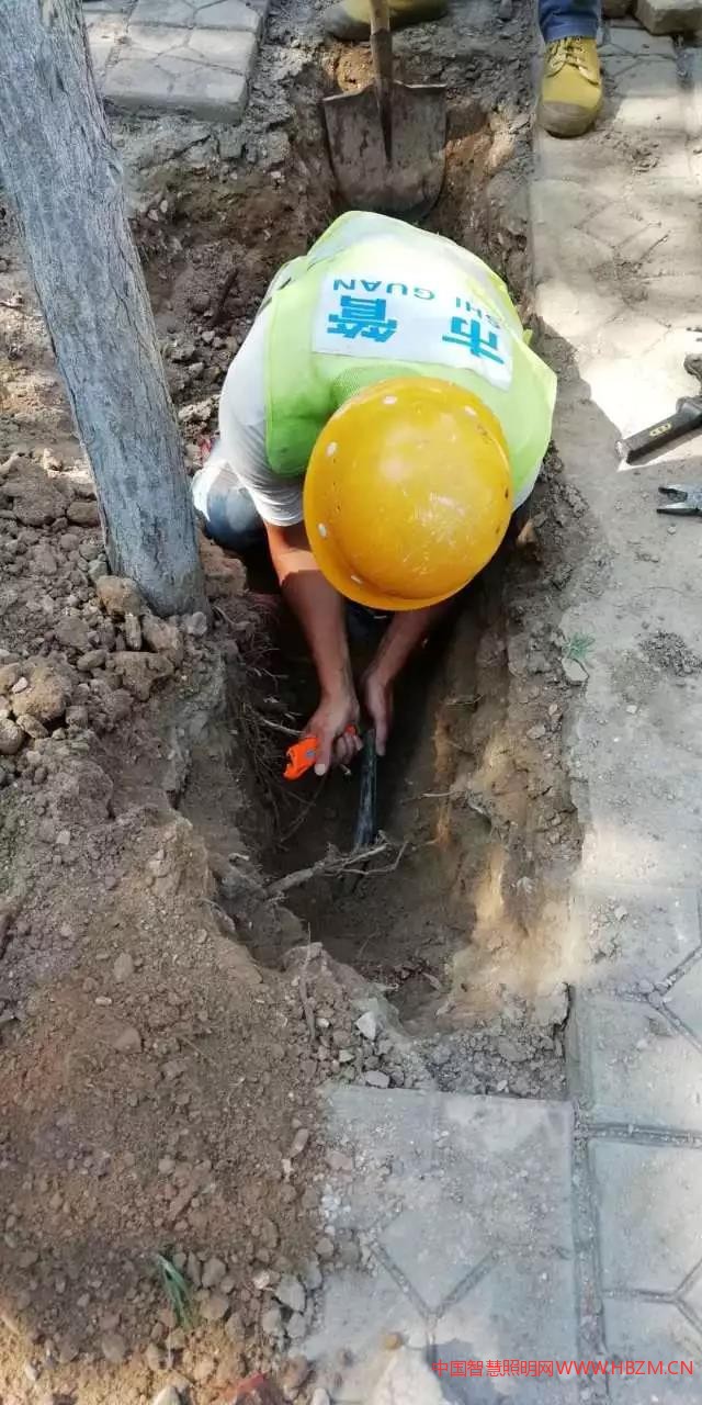 路燈維修---中國智慧照明網(wǎng)