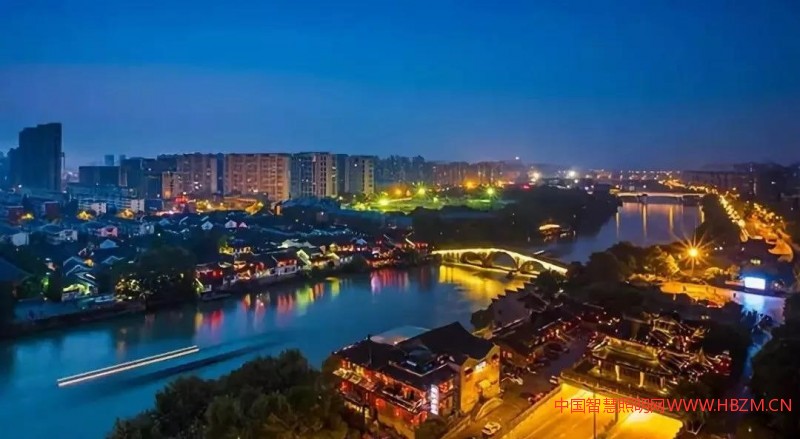 明暗錯落、雅俗共賞的運河夜景