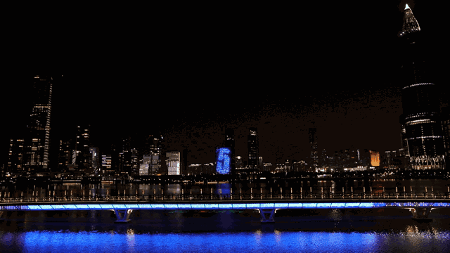 輝煌新時(shí)代深圳燈光秀---中國(guó)智慧照明網(wǎng)