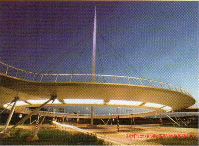 荷蘭埃因霍溫圓環(huán)自行車(chē)交通天橋