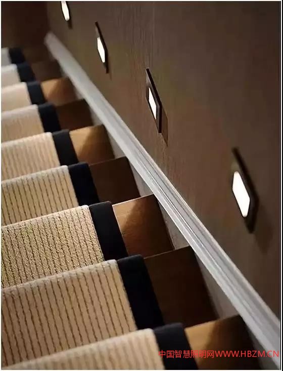 隱藏于階梯下的樓梯照明--中國智慧照明網(wǎng)