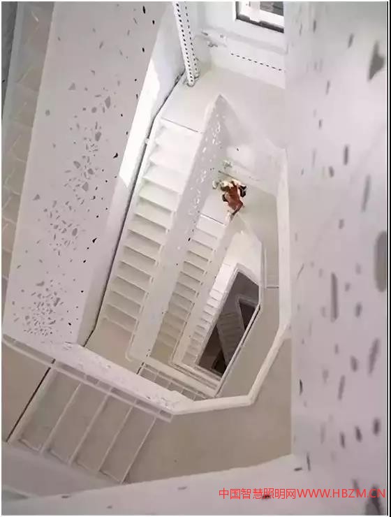 隱藏于階梯下的樓梯照明--中國智慧照明網(wǎng)