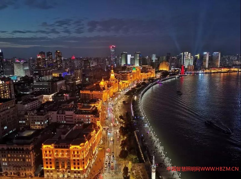 ▲中照系統(tǒng)專委會主任、秘書長、上海委員祝酒