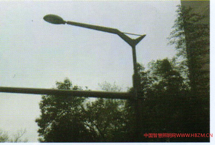 圖5鋼柱路燈