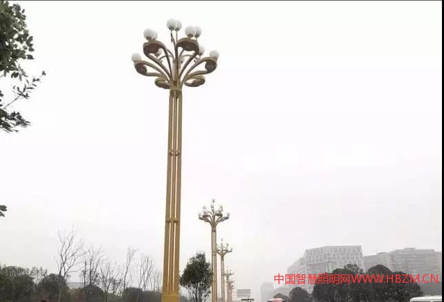 97盞智慧華燈點(diǎn)亮長沙首條智慧華燈道路