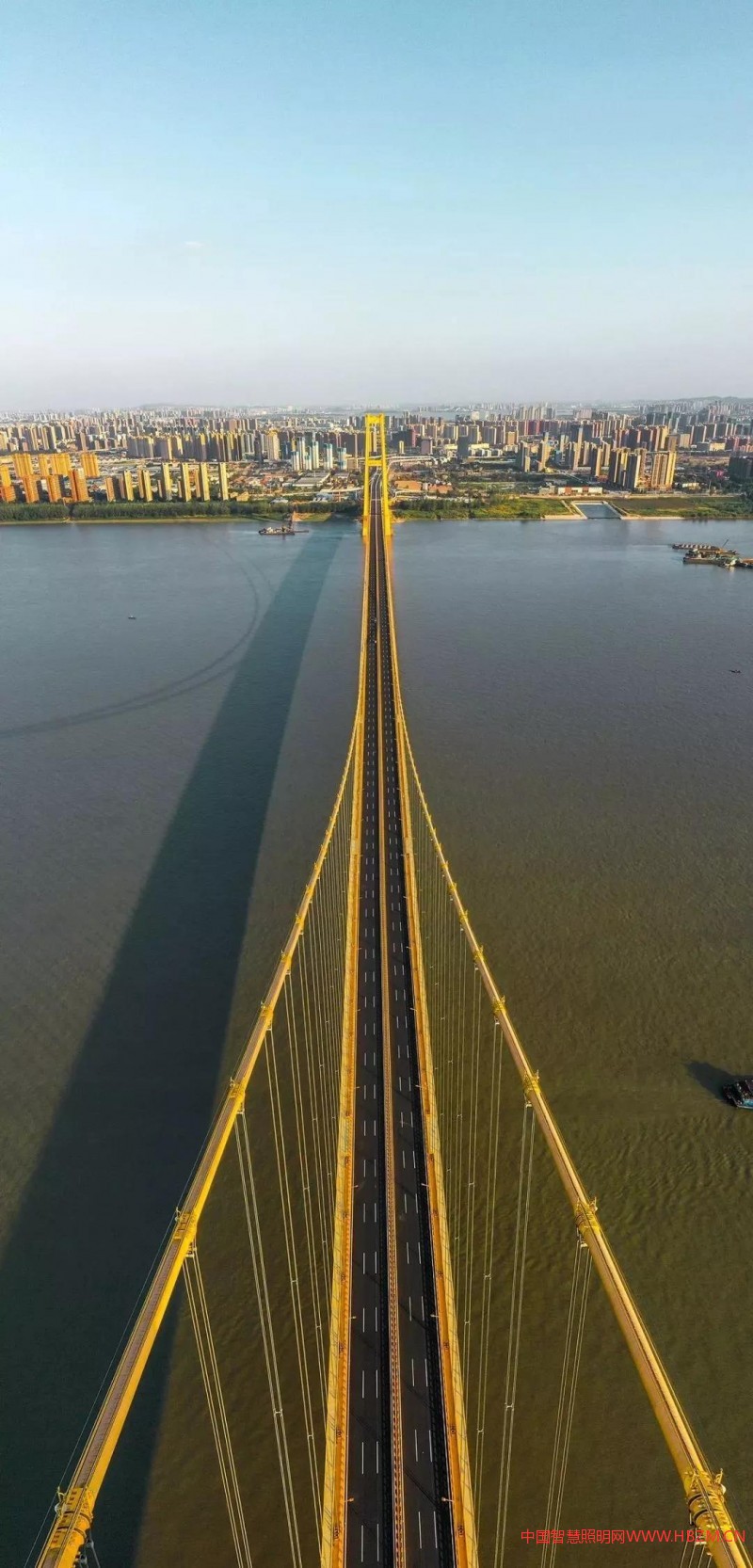 武漢楊泗港長江大橋夜景照明