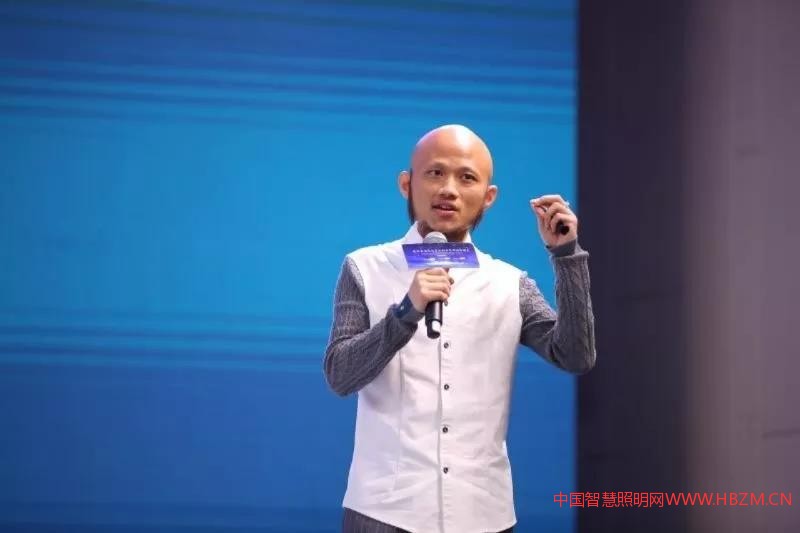 中凱照明設(shè)計規(guī)劃（深圳）有限公司總設(shè)計師、深圳新銳照明設(shè)計師委員會副主任廖瓊凱