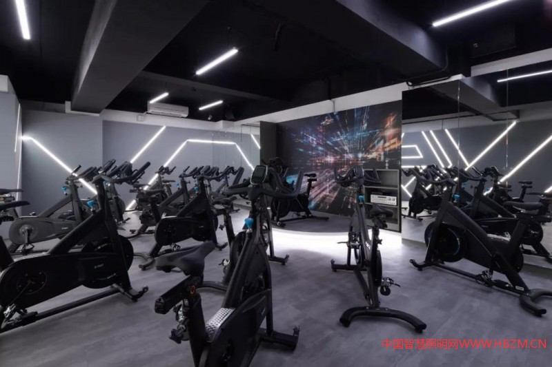 恰到好處健身會(huì)所照明，燃燒你的卡路里！