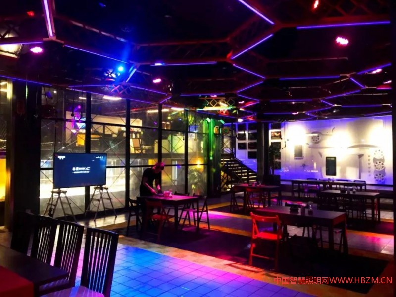 恰到好處健身會(huì)所照明，燃燒你的卡路里！