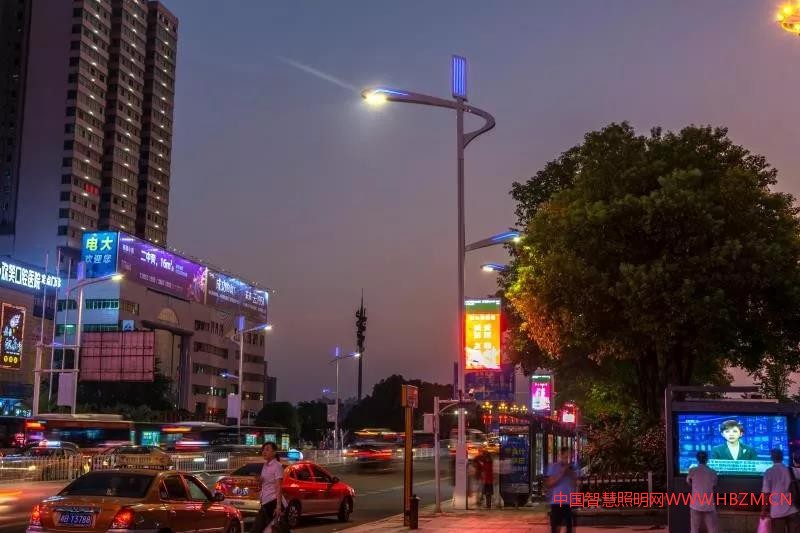 首例！18根智慧路燈廣告位3年經(jīng)營(yíng)權(quán)拍得104.4萬(wàn)！