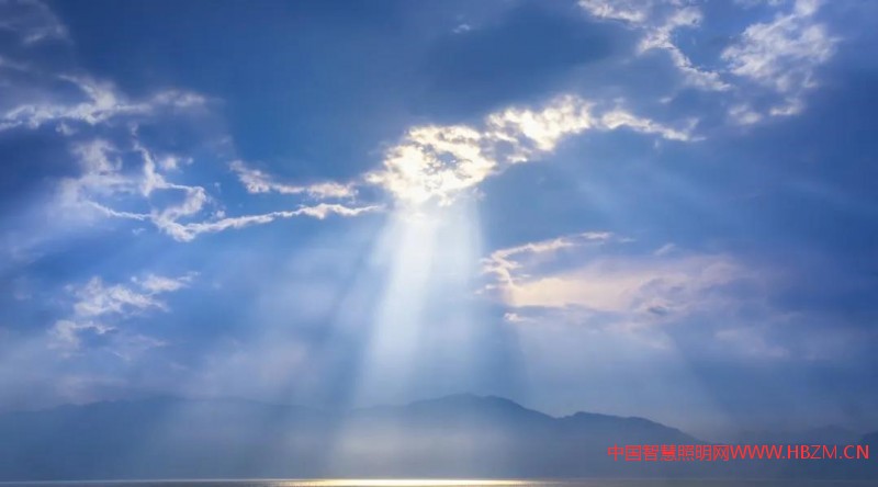 智能照明無(wú)限靠近自然光，讓人造光回歸自然！