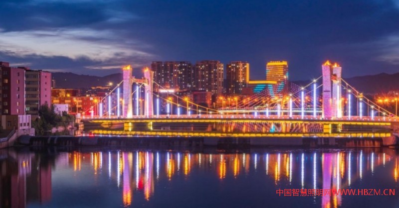 建設(shè)光影 （三等獎(jiǎng)） 攝影者：張家口市夜景照明管理中心 閆茂亭