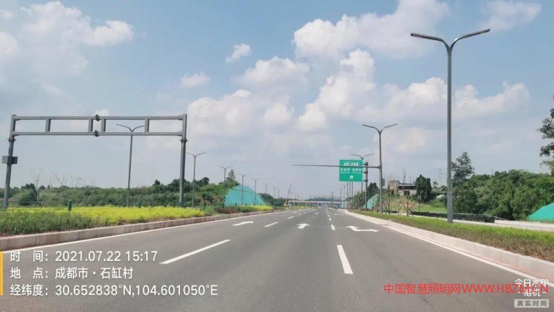 &ldquo;雙翼&rdquo;智慧路燈（智慧燈桿）的設(shè)計(jì)理念