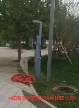 為現(xiàn)場(chǎng)提供定制化多功能智慧路燈桿