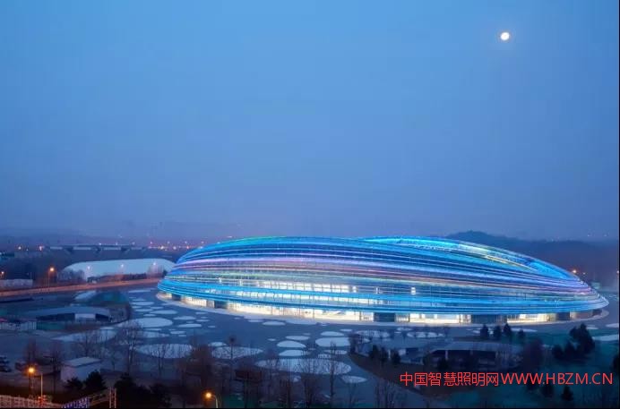 照明工程檢測(cè)，針對(duì)冰面反射眩光開(kāi)展現(xiàn)場(chǎng)調(diào)試，提升整體照明效果。